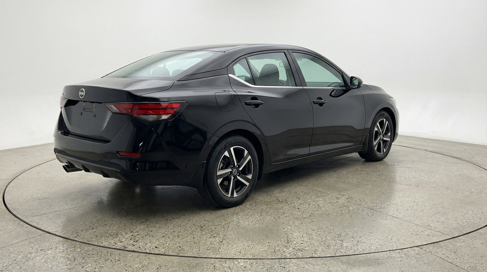Used 2025 Nissan Sentra SV FWD image 9