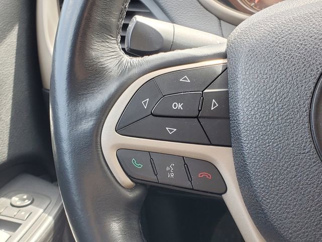 Used 2016 Jeep Cherokee Limited AWD/4WD image 16