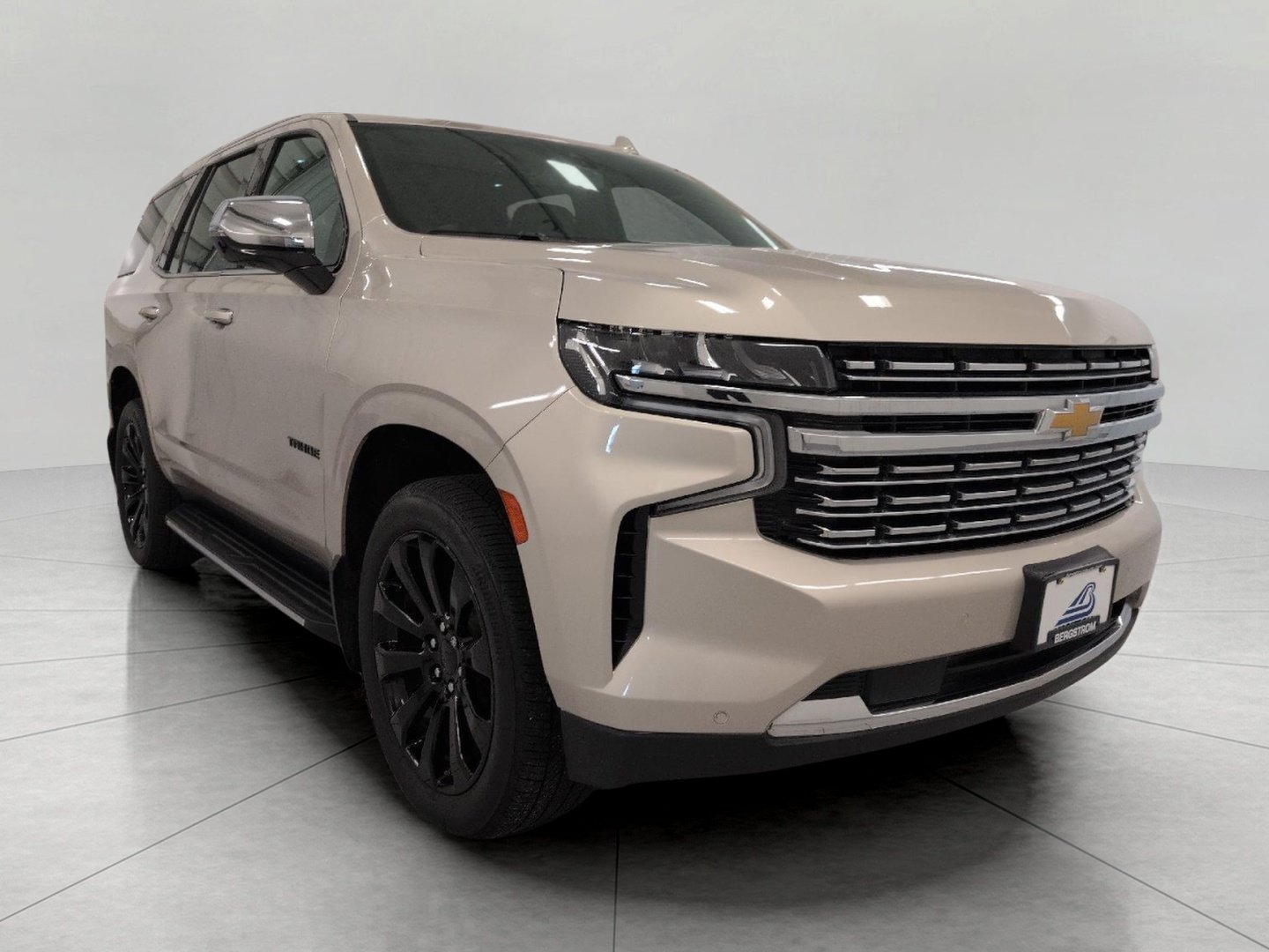 Used 2021 Chevrolet Tahoe Premier AWD/4WD image 1