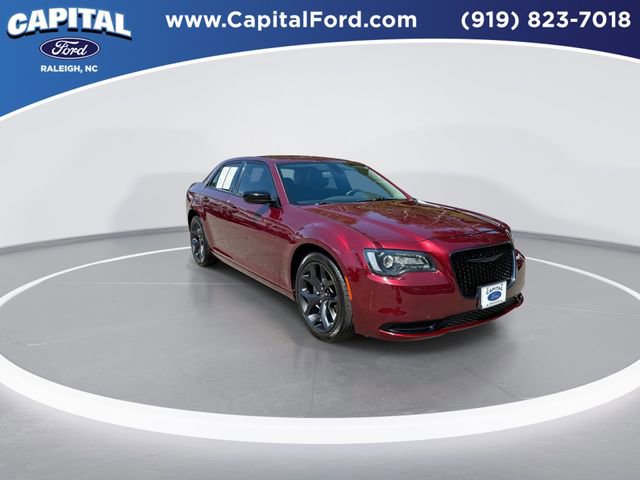 Used 2023 Chrysler 300 Touring w/ Sport Appearance Package RWD image 2