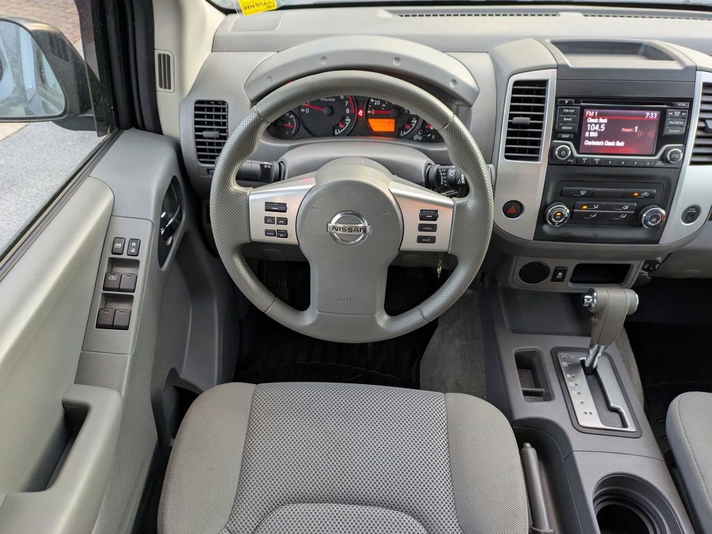 Used 2017 Nissan Frontier SV image 16