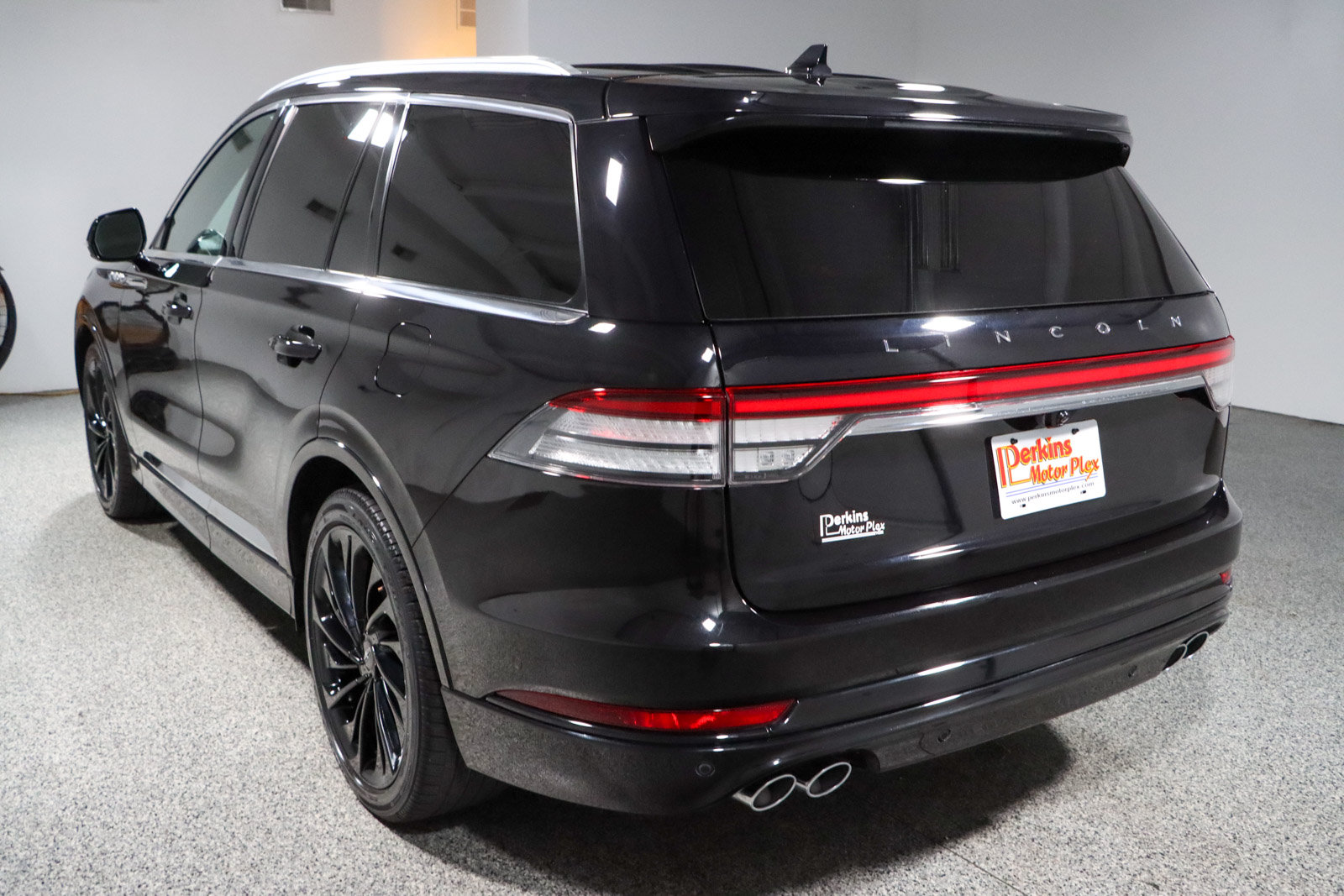 Used 2022 Lincoln Aviator Reserve w/ Equipment Group 201A RWD image 9