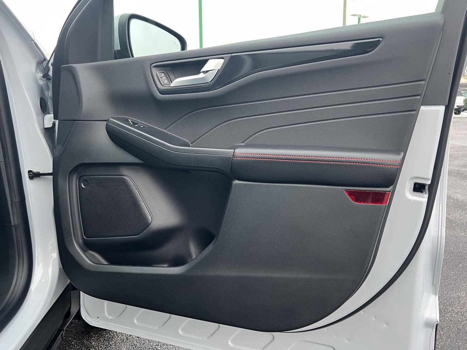 New 2026 Ford Escape ST-Line Select w/ Equipment Group 401A image 15