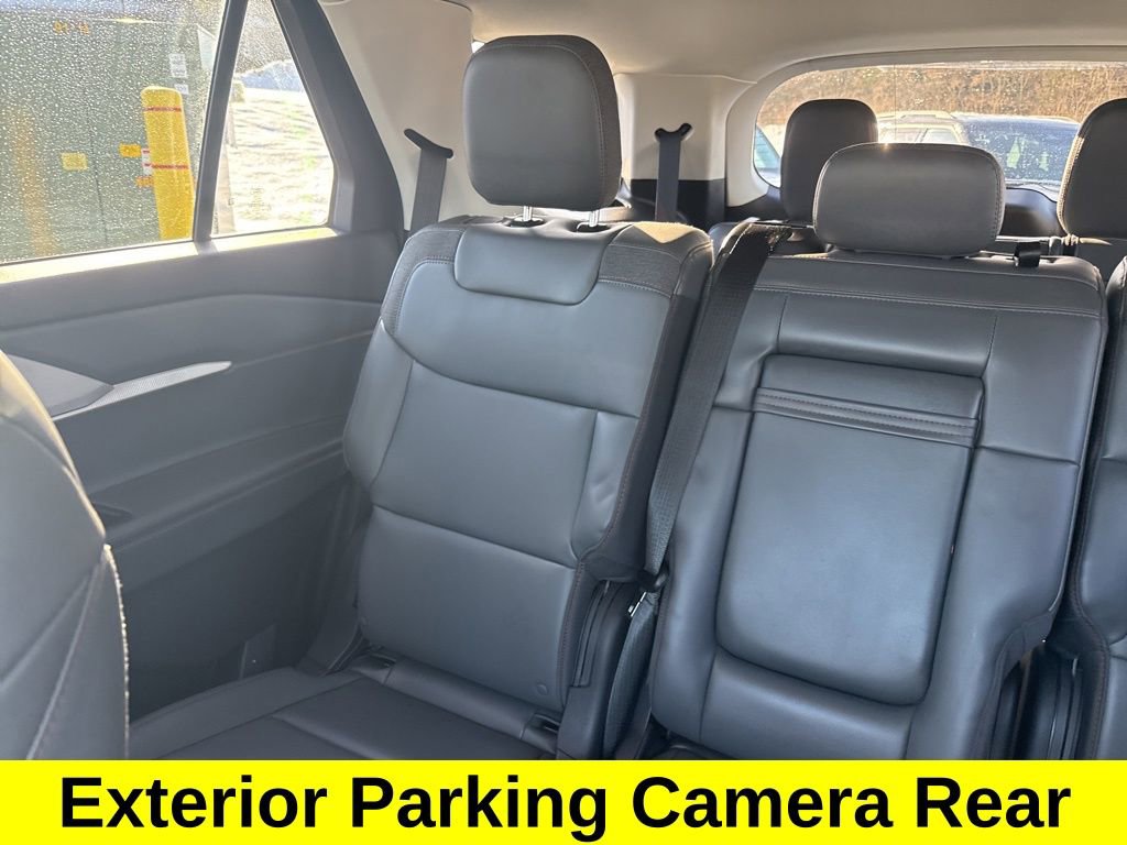 Used 2025 Ford Explorer Active w/ Active Comfort Package image 15