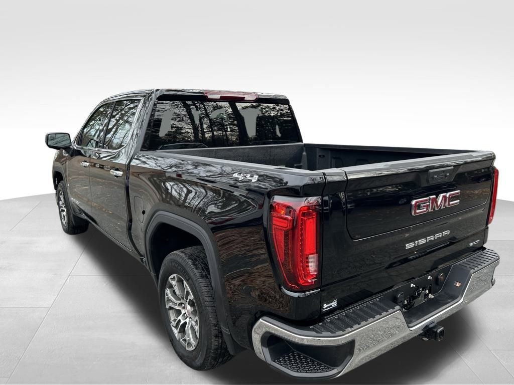 Used 2025 GMC Sierra 1500 SLT image 3