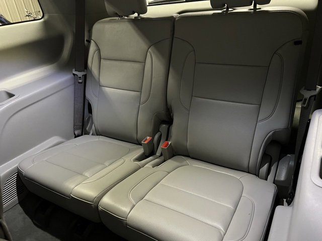 Used 2023 GMC Acadia SLT w/ Preferred Package image 21