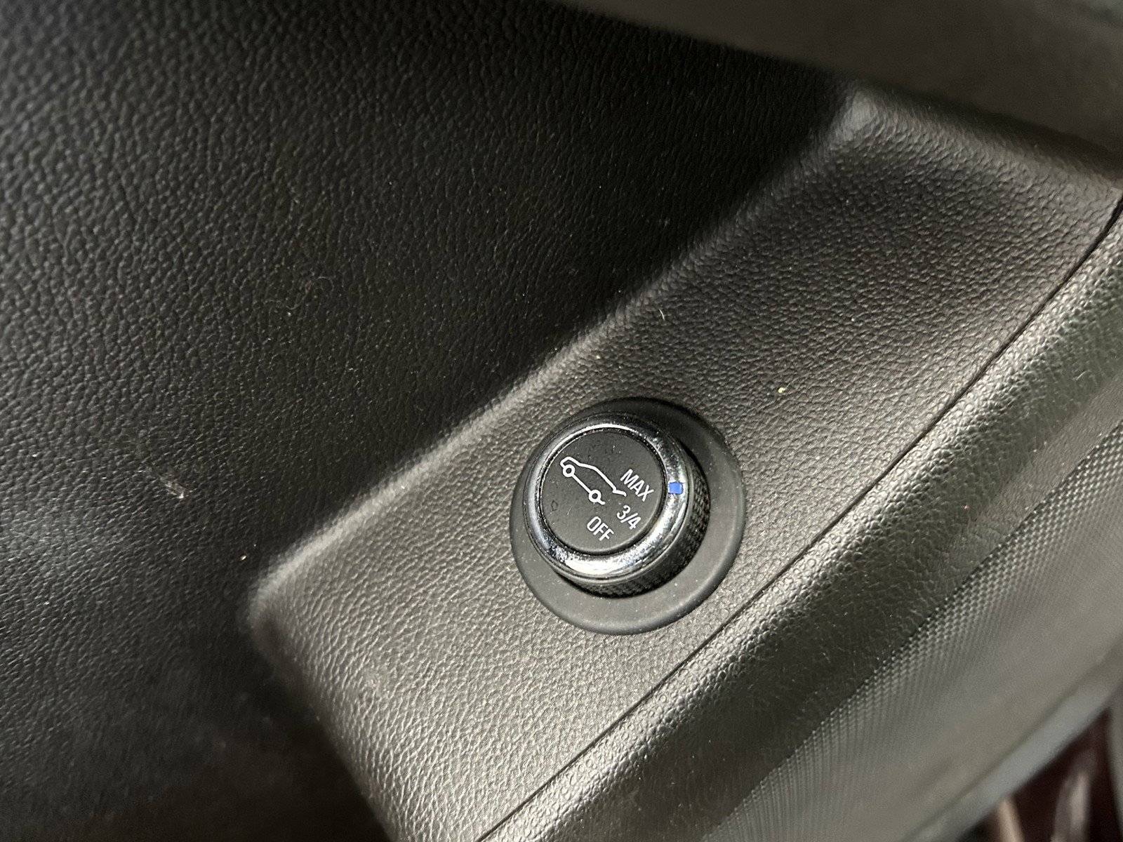 Used 2020 Chevrolet Traverse LT image 10