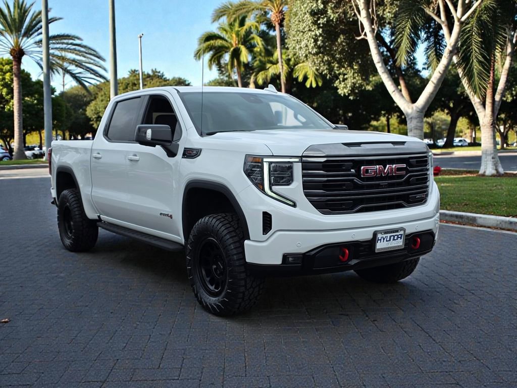 Used 2022 GMC Sierra 1500 AT4 w/ AT4 Premium Package image 4
