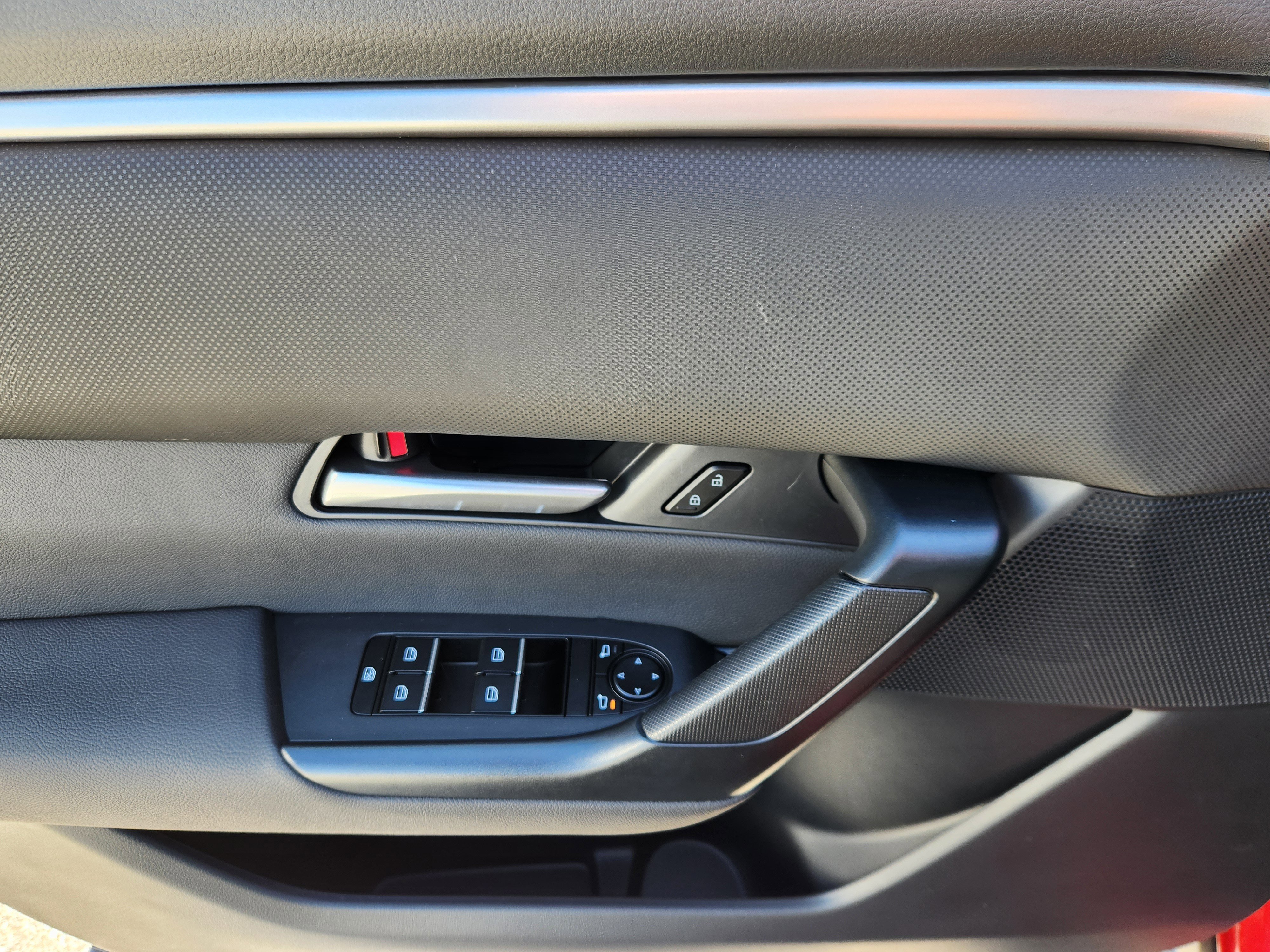 Certified 2025 MAZDA CX-50 AWD 2.5 S w/ Preferred Package image 16