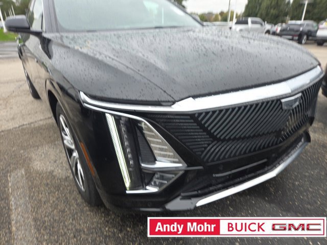 Used 2024 Cadillac Lyriq Tech w/ Driver Assist Package AWD/4WD image 2