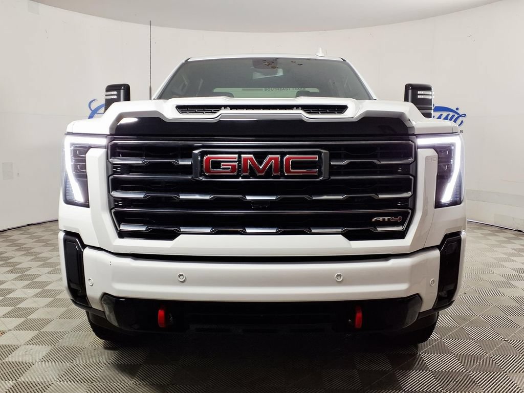 Used 2025 GMC Sierra 2500 AT4 AWD/4WD image 3