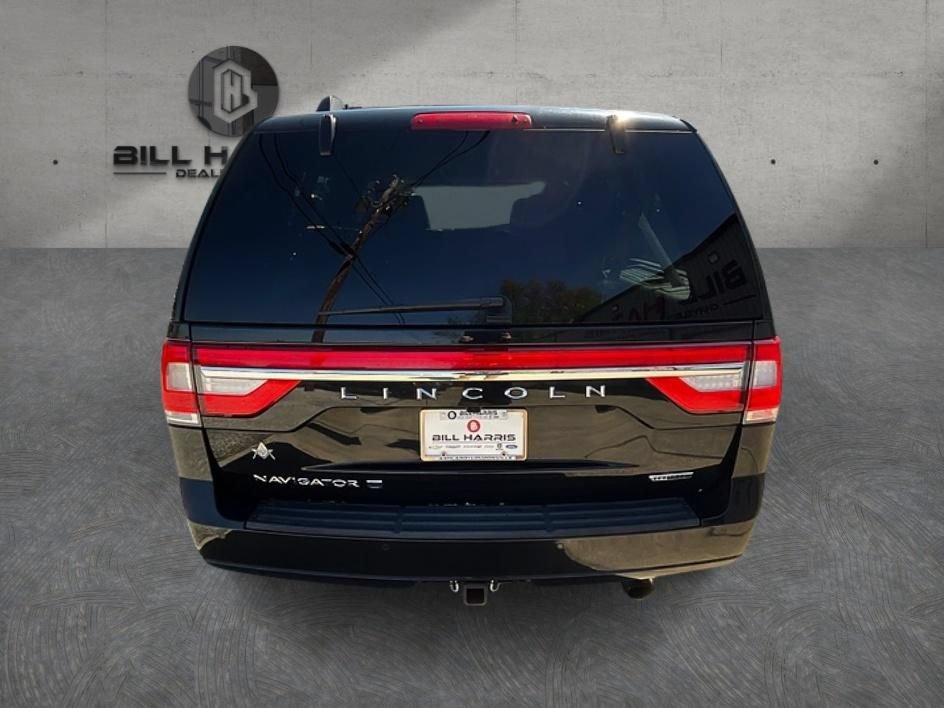 Used 2015 Lincoln Navigator L 4WD image 6