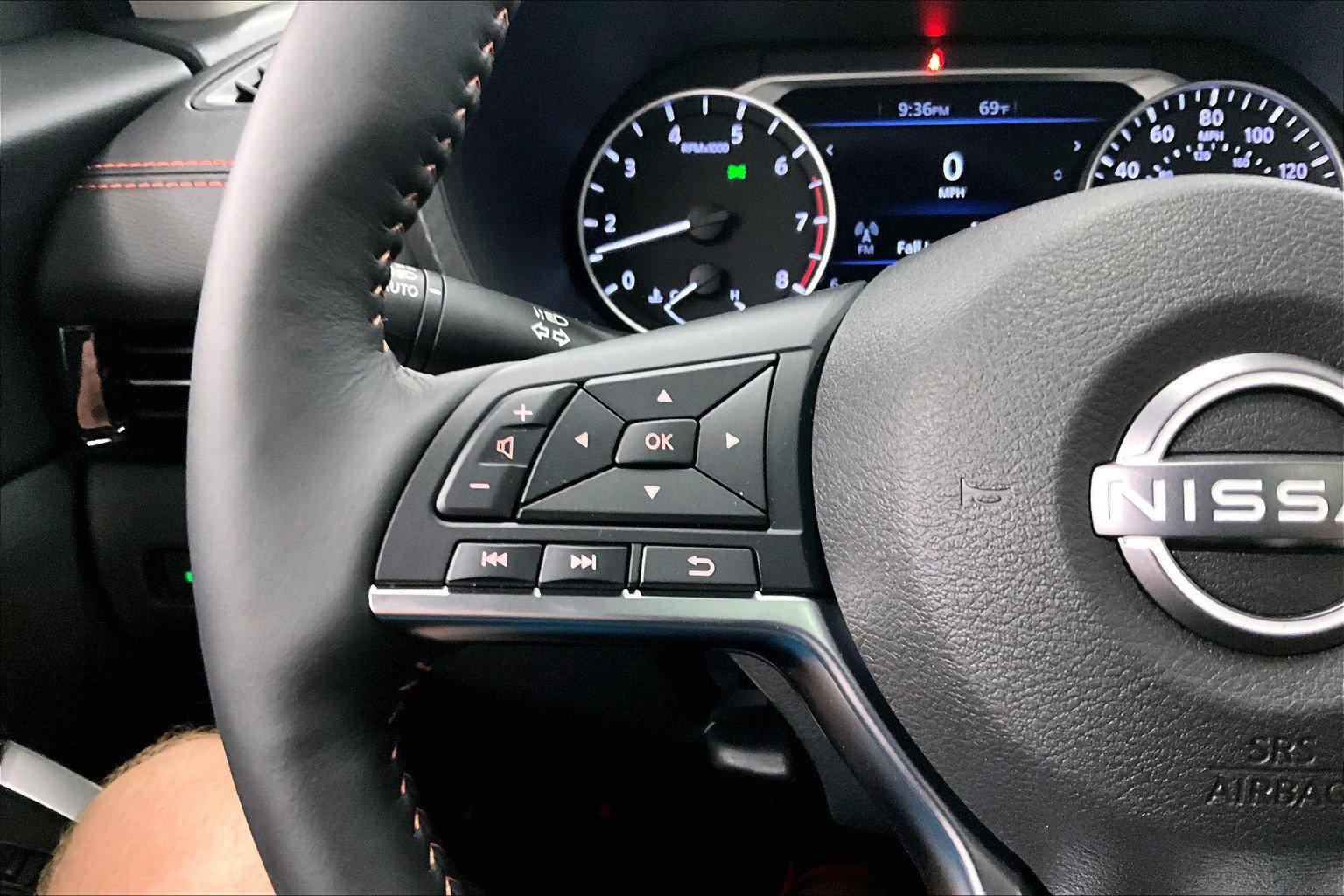 New 2025 Nissan Sentra SR w/ SR Premium Package image 43