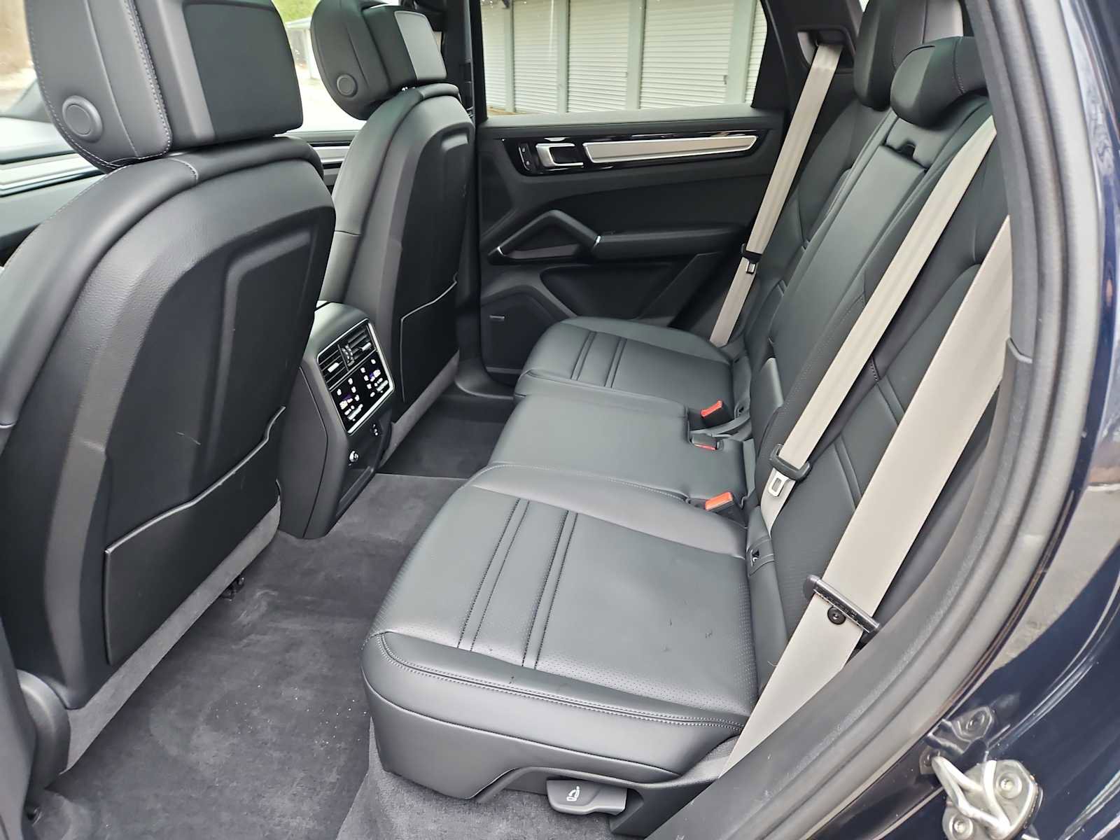 Certified 2023 Porsche Cayenne S image 36