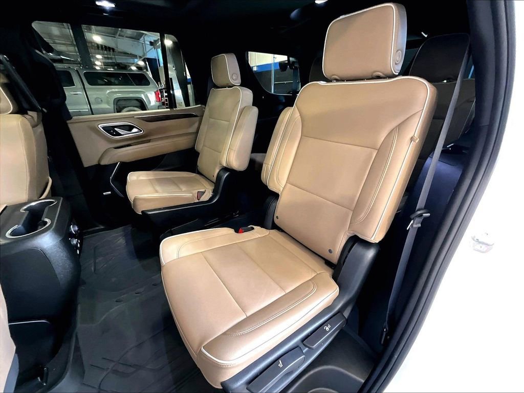 Used 2023 Chevrolet Tahoe Premier w/ Advanced Technology Package AWD/4WD image 15