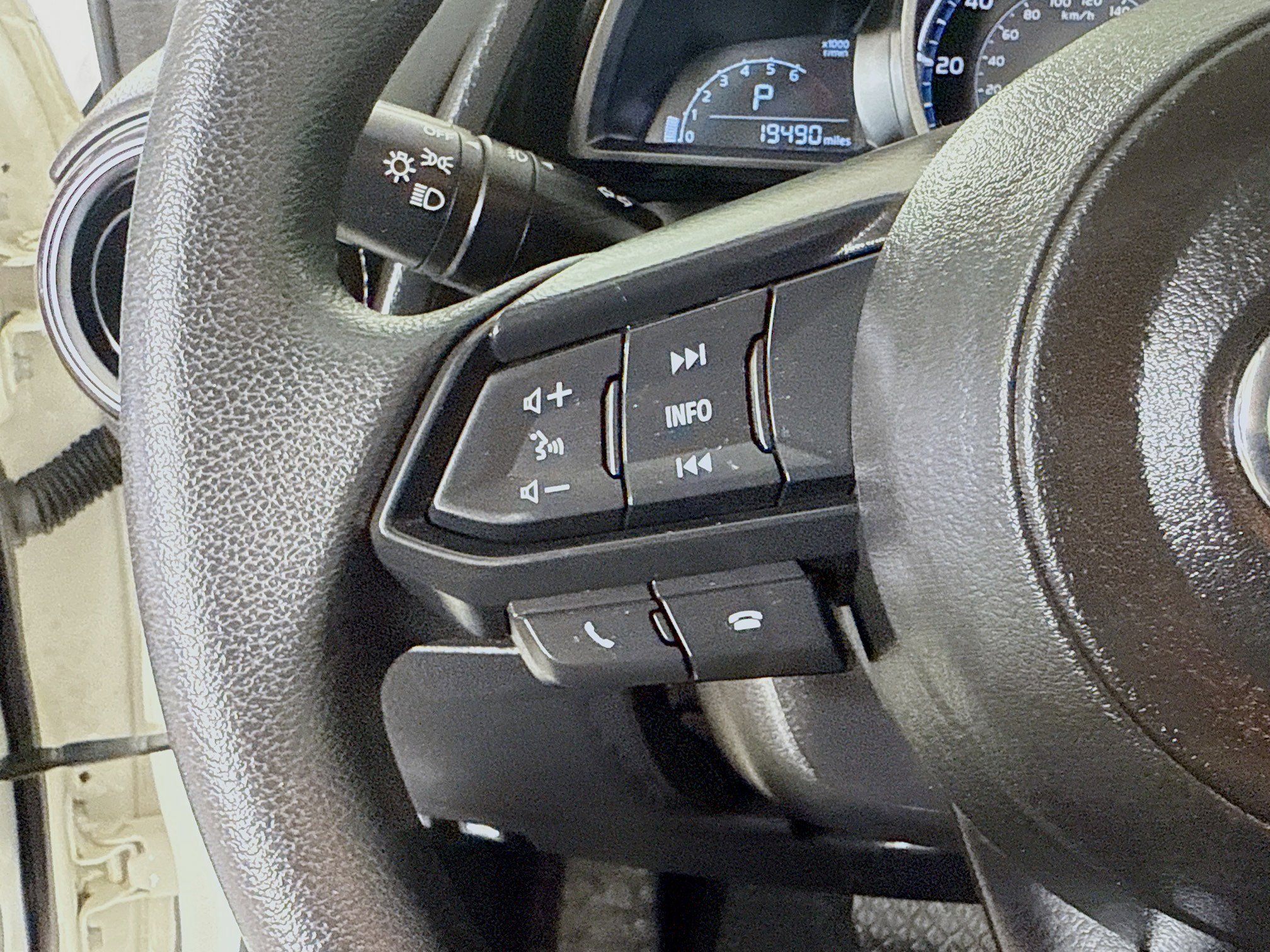 Used 2019 Toyota Yaris L image 14