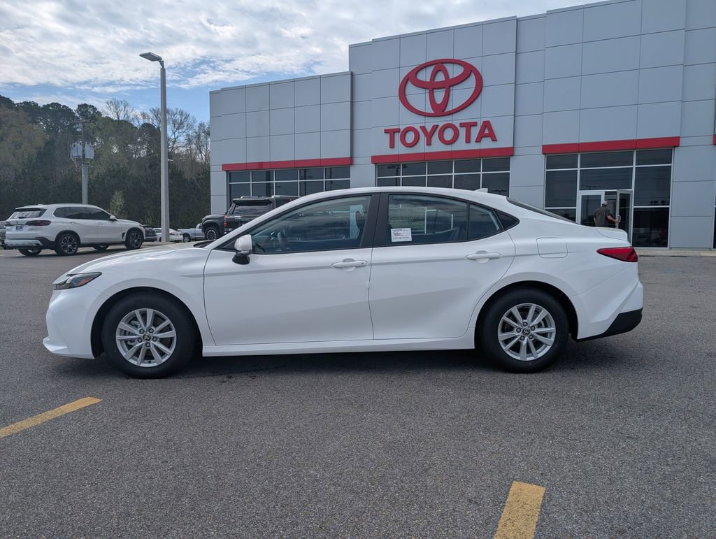 New 2026 Toyota Camry LE image 2