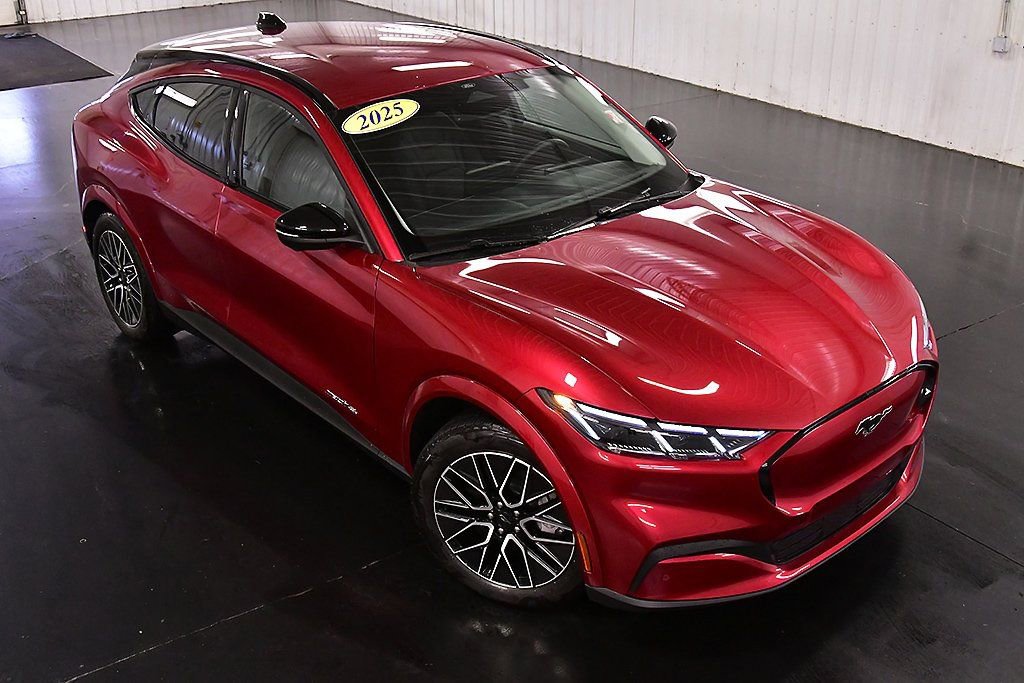 Used 2025 Ford Mustang Mach-E Premium image 11