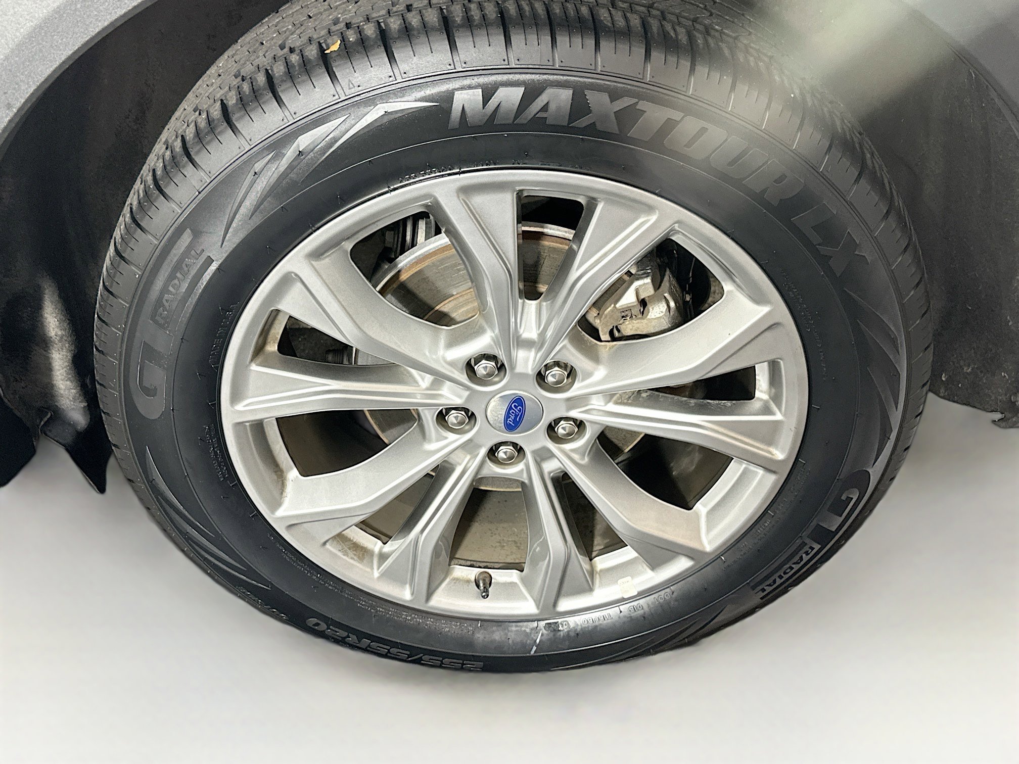 Used 2024 Ford Explorer Limited image 11