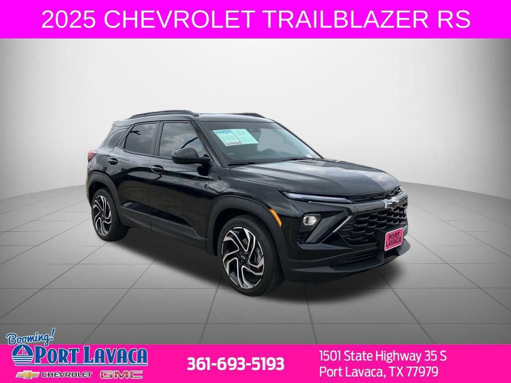 Used 2025 Chevrolet TrailBlazer RS w/ Convenience Package image 1