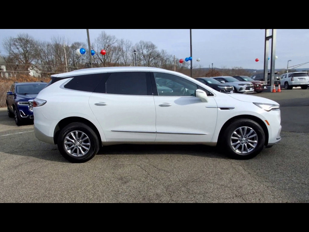 Certified 2024 Buick Enclave Essence image 9