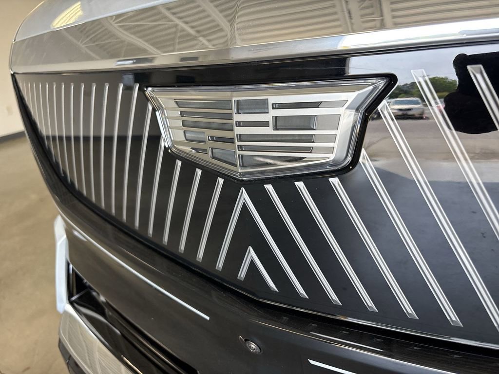 New 2025 Cadillac Escalade IQ Luxury 1 w/ LPO, Radiant Package image 36