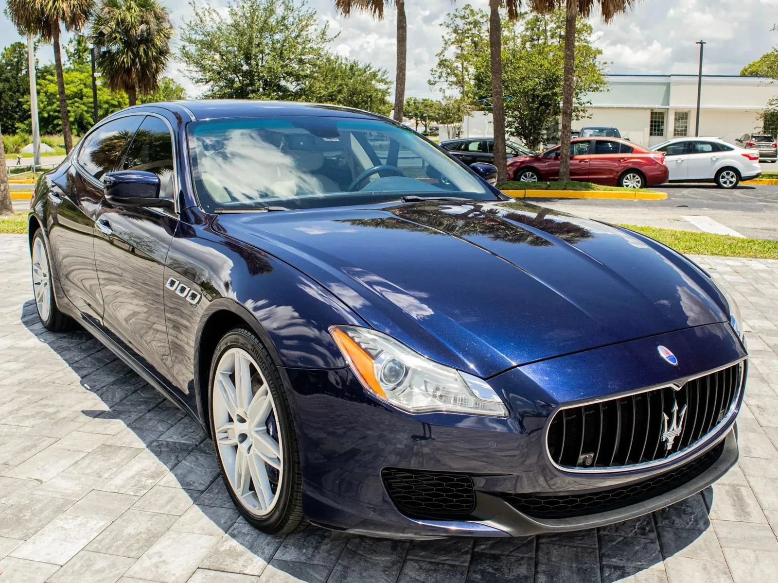 Used 2014 Maserati Quattroporte GTS RWD image 1