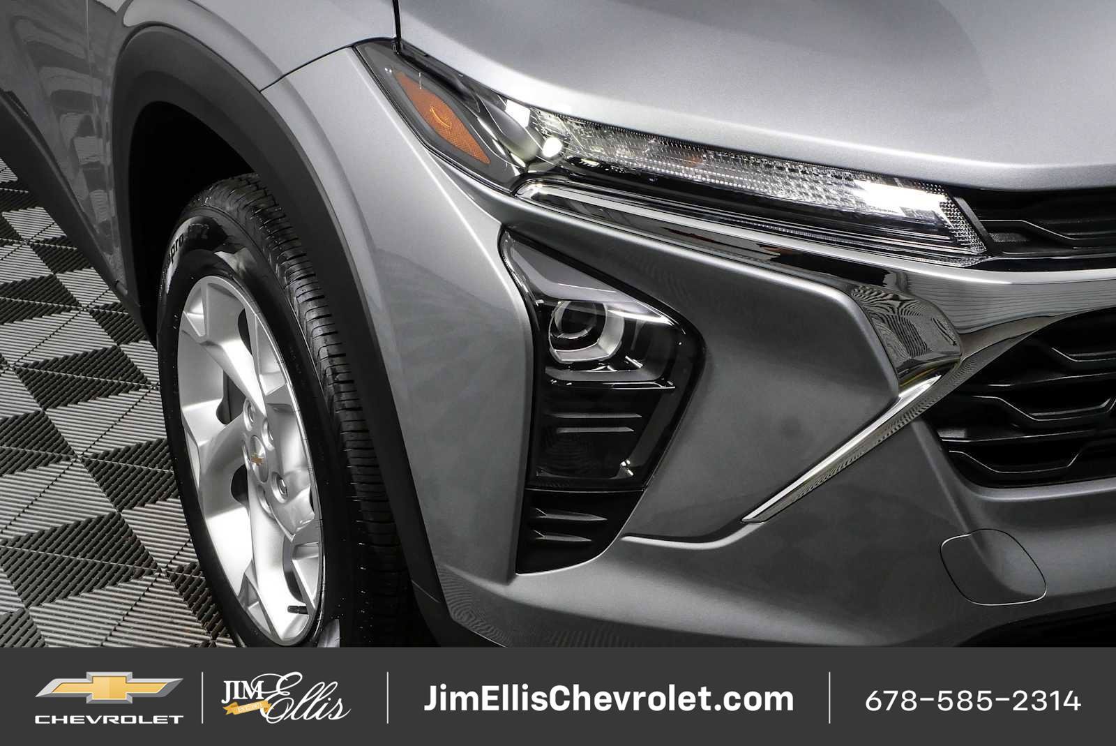 New 2026 Chevrolet Trax LS w/ LS Convenience Package FWD image 33