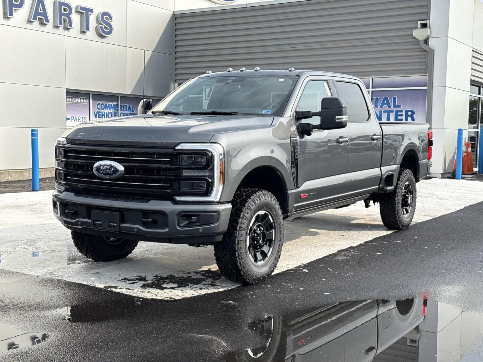 New 2026 Ford F350 Platinum w/ Tremor Off-Road Package AWD/4WD image 7