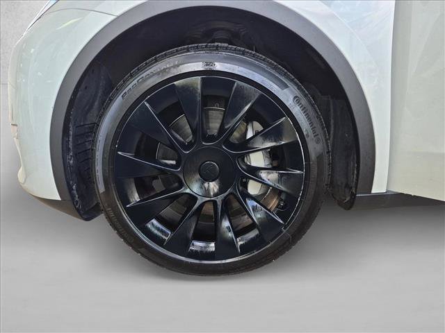 Used 2024 Tesla Model Y Long Range RWD image 26
