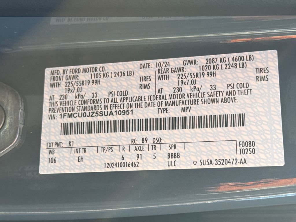 Used 2025 Ford Escape Platinum image 31