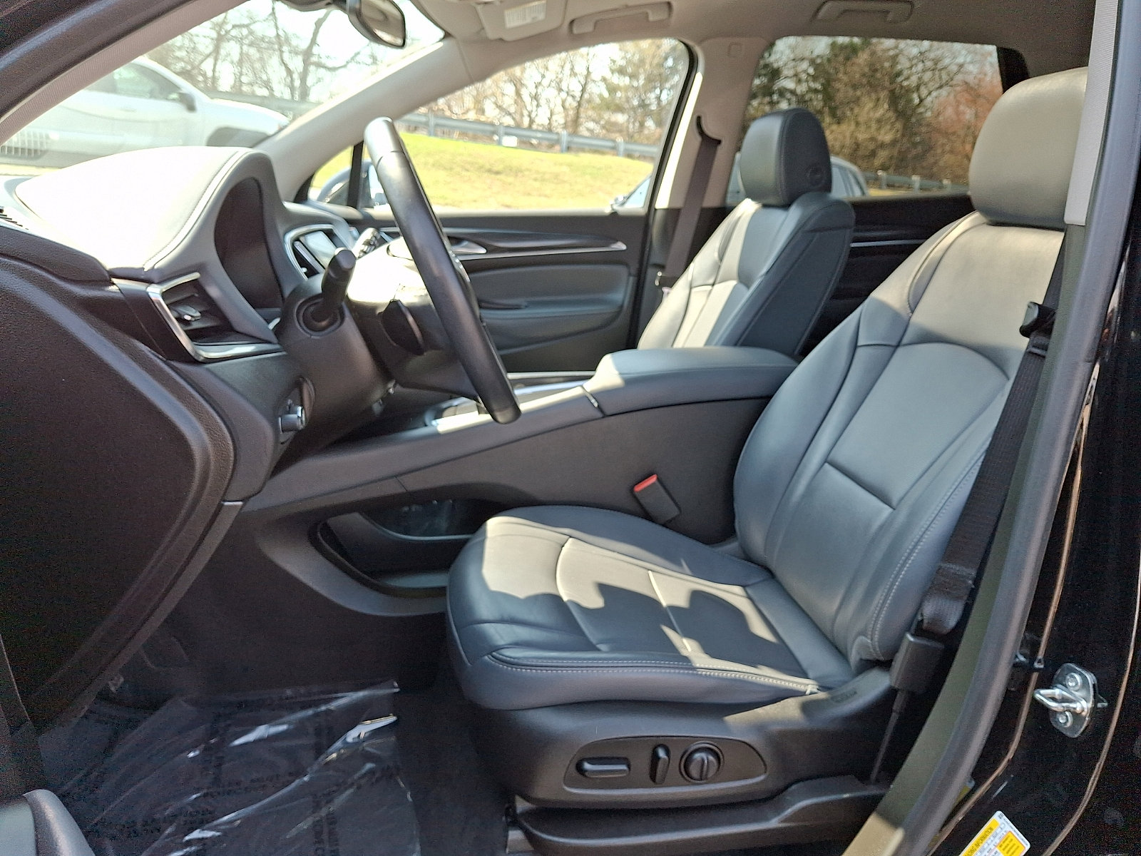 Used 2021 Buick Enclave Essence w/ Sport Touring Edition image 15