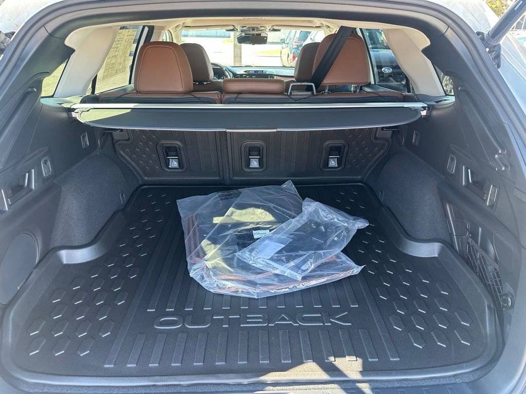 Used 2025 Subaru Outback Touring XT image 7