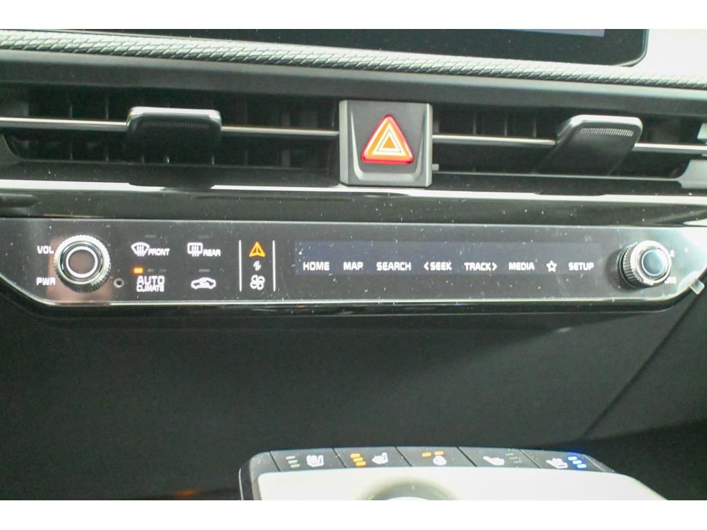 New 2025 Kia EV6 Wind image 30