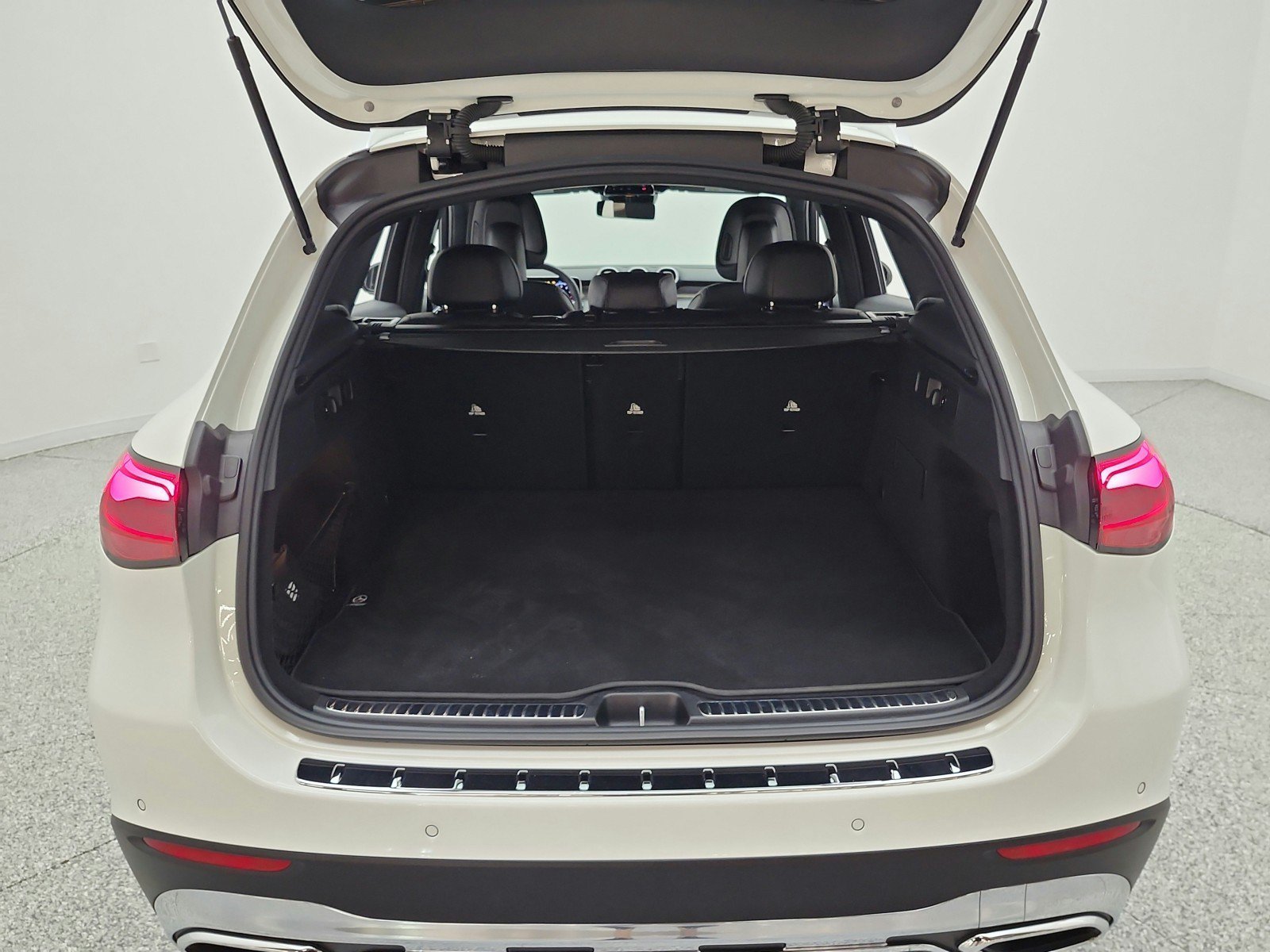 Certified 2026 Mercedes-Benz GLC 300 image 18