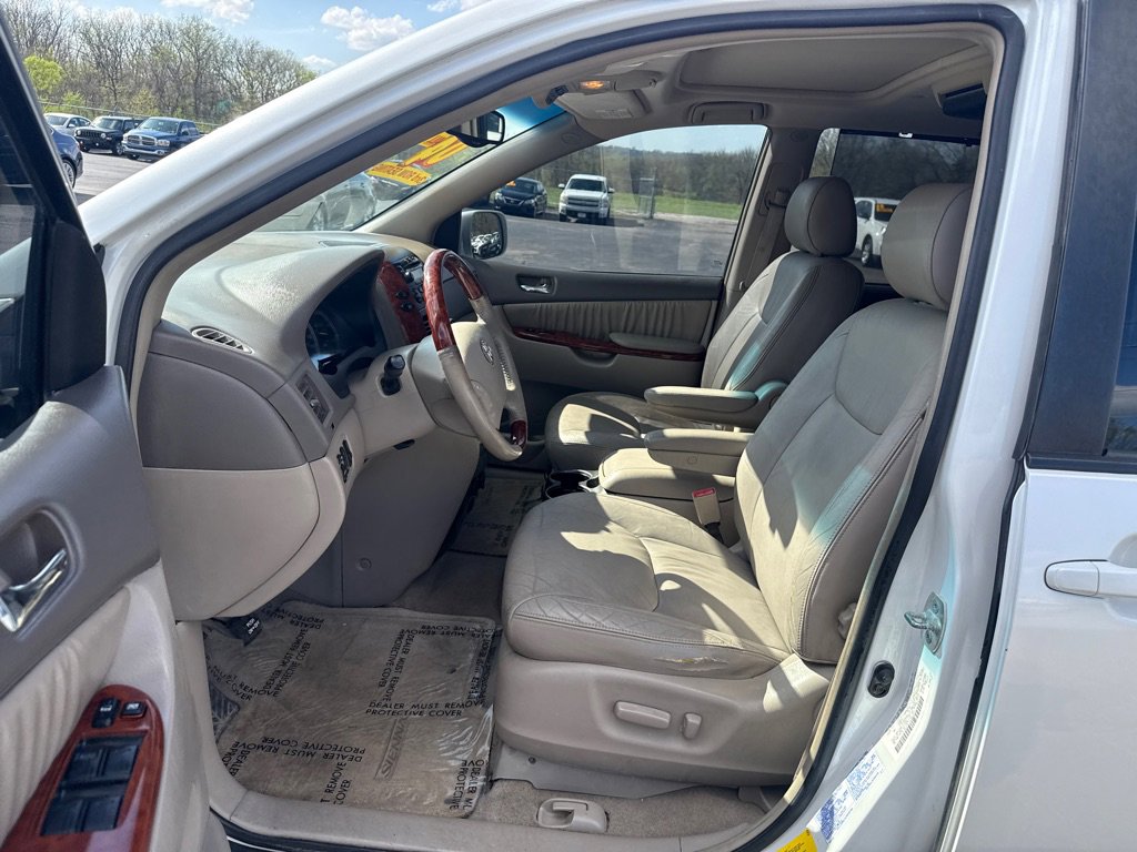 Used 2004 Toyota Sienna XLE AWD/4WD image 9