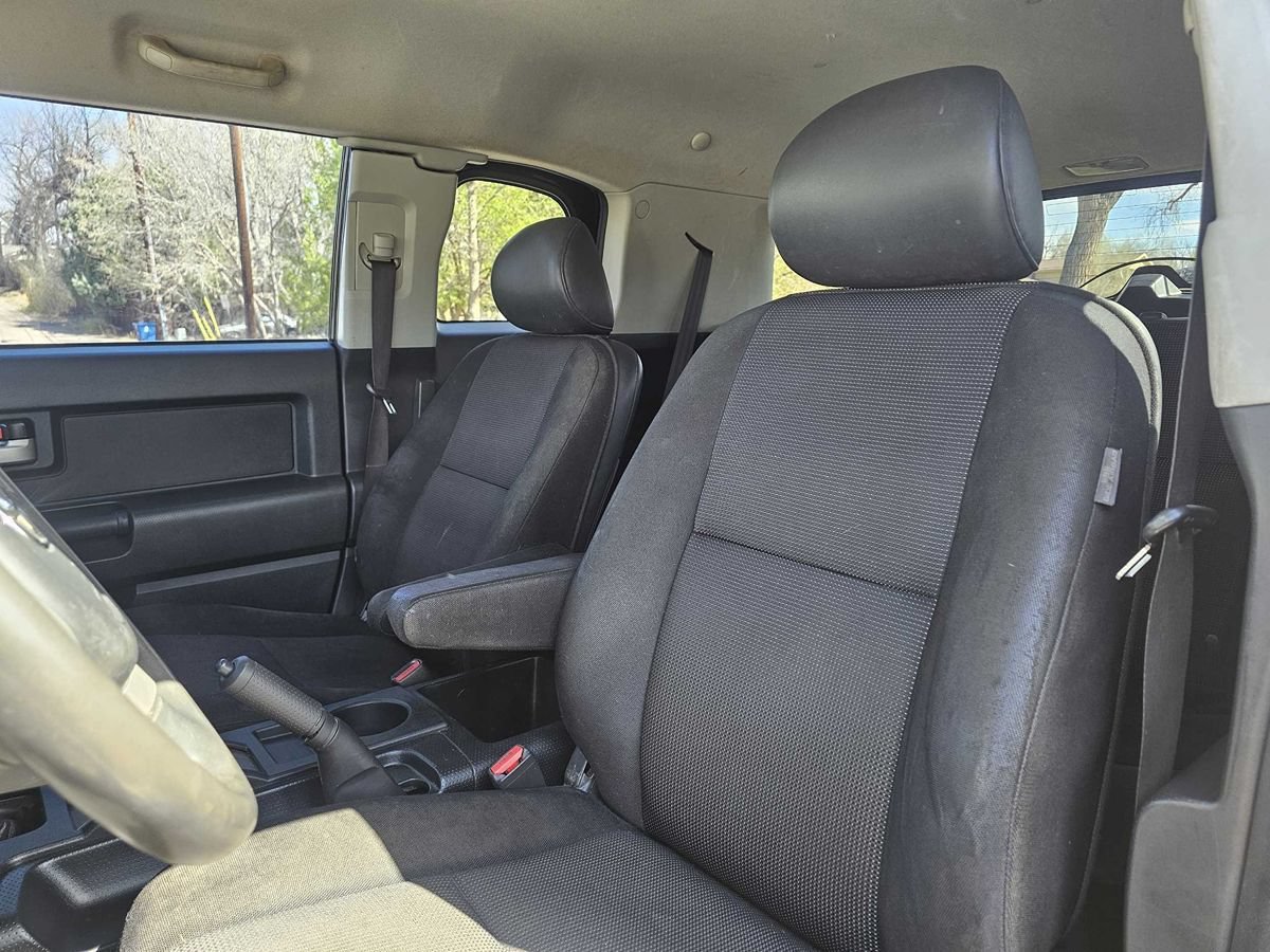 Used 2007 Toyota FJ Cruiser 4WD w/ Convenience Pkg image 11