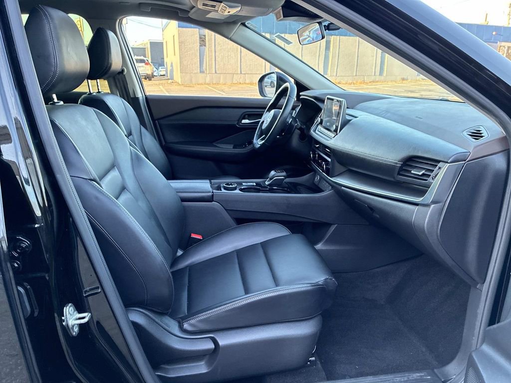 Certified 2023 Nissan Rogue SV w/ SV Premium B Package image 10