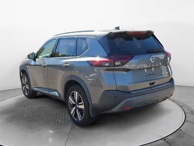 Used 2021 Nissan Rogue SL AWD/4WD image 3