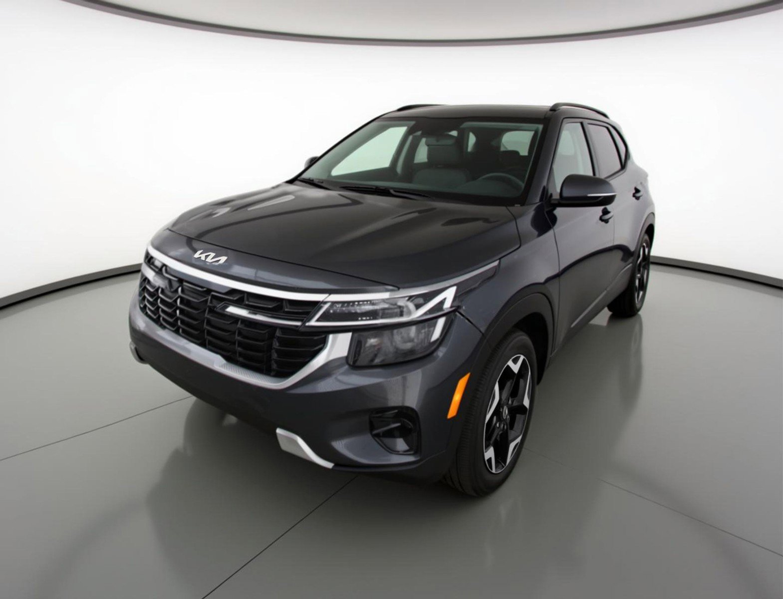 Used 2025 Kia Seltos S FWD image 3