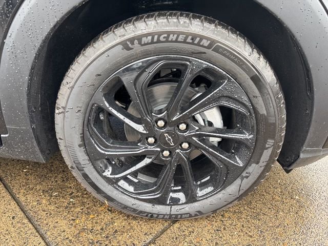New 2027 Chevrolet Bolt RS w/ Technology Package FWD image 13