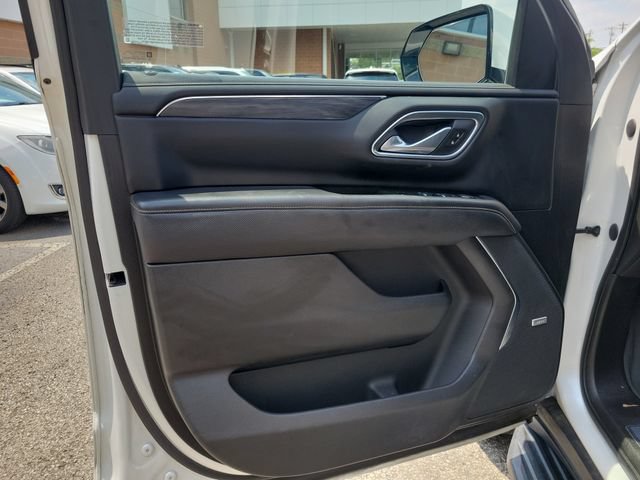 Used 2021 GMC Yukon XL SLT w/ SLT Premium Package AWD/4WD image 16
