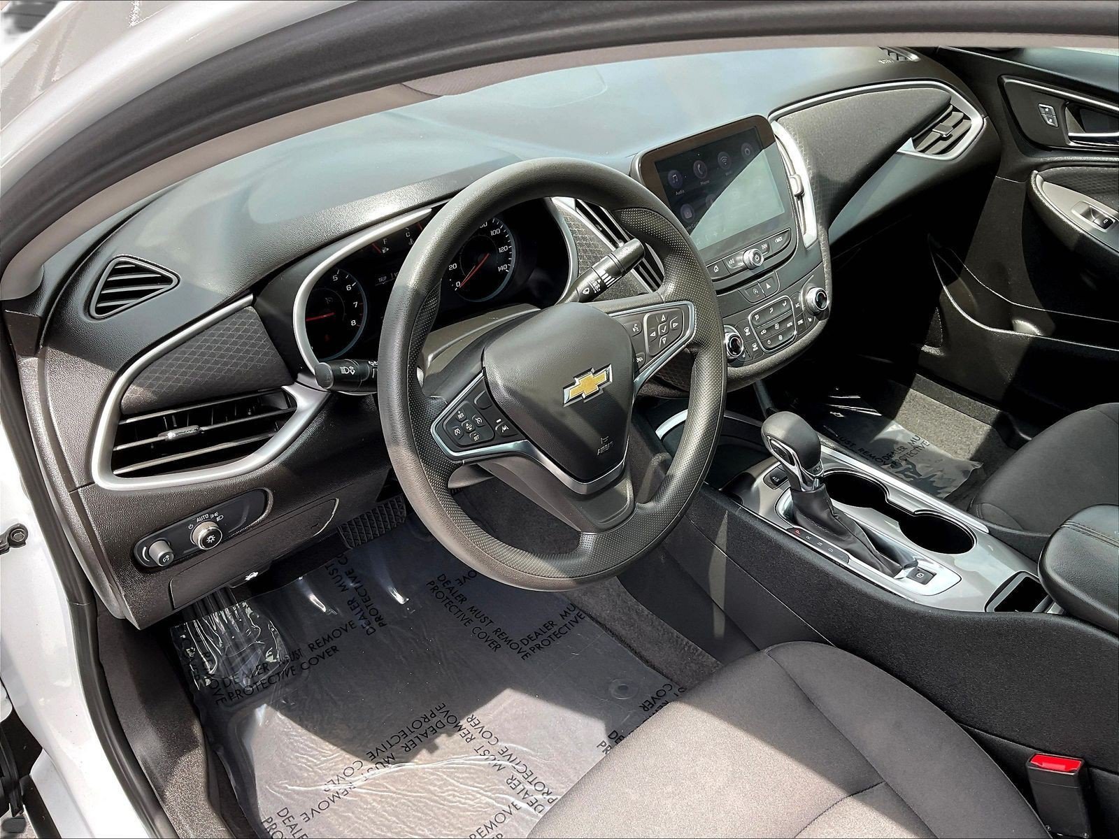 Used 2024 Chevrolet Malibu LT FWD image 17