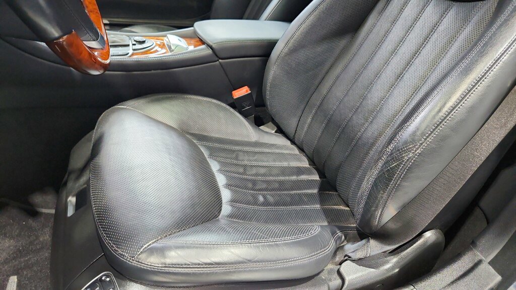 Used 2012 Mercedes-Benz SL 550 image 15