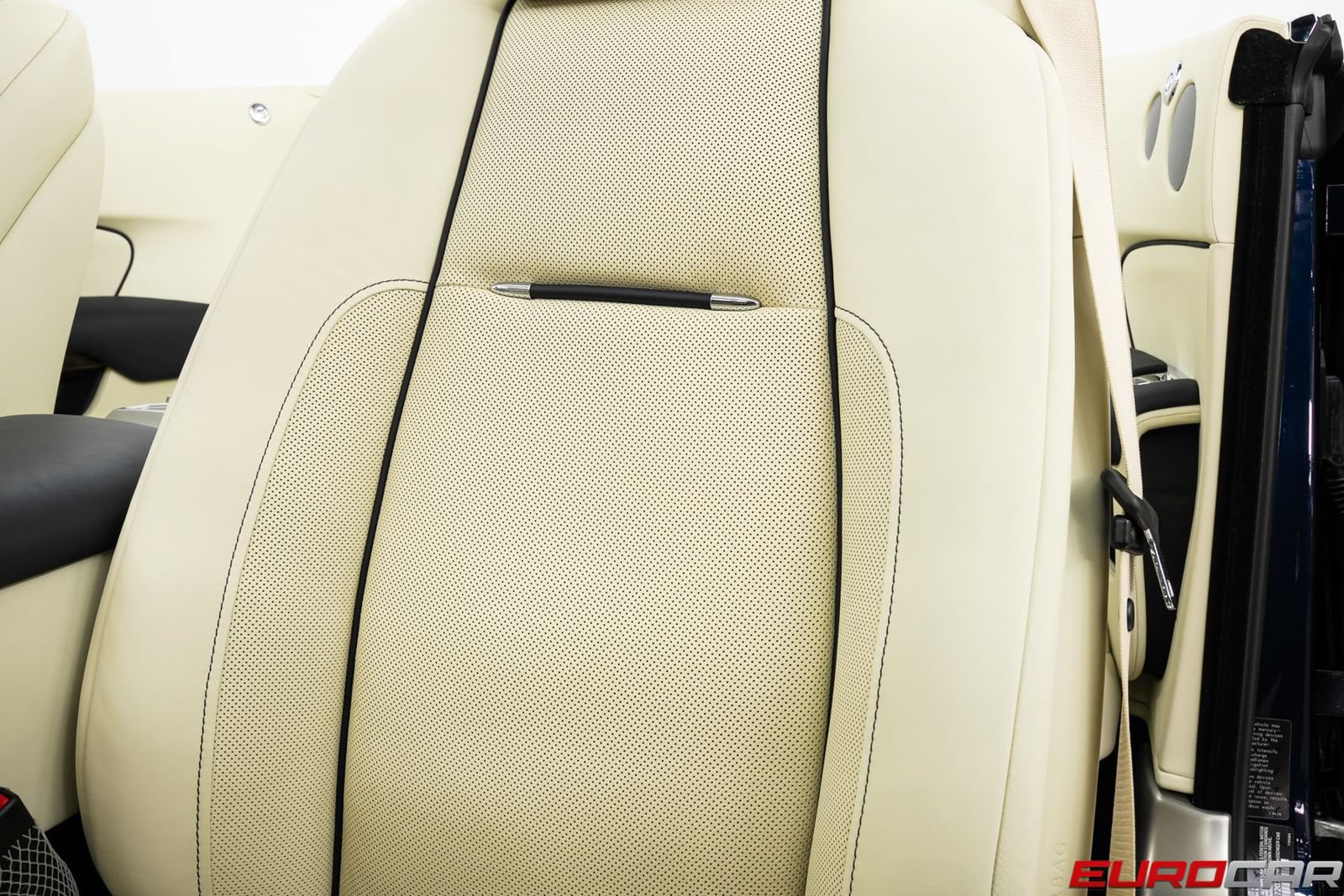Used 2017 Rolls-Royce Dawn RWD image 41