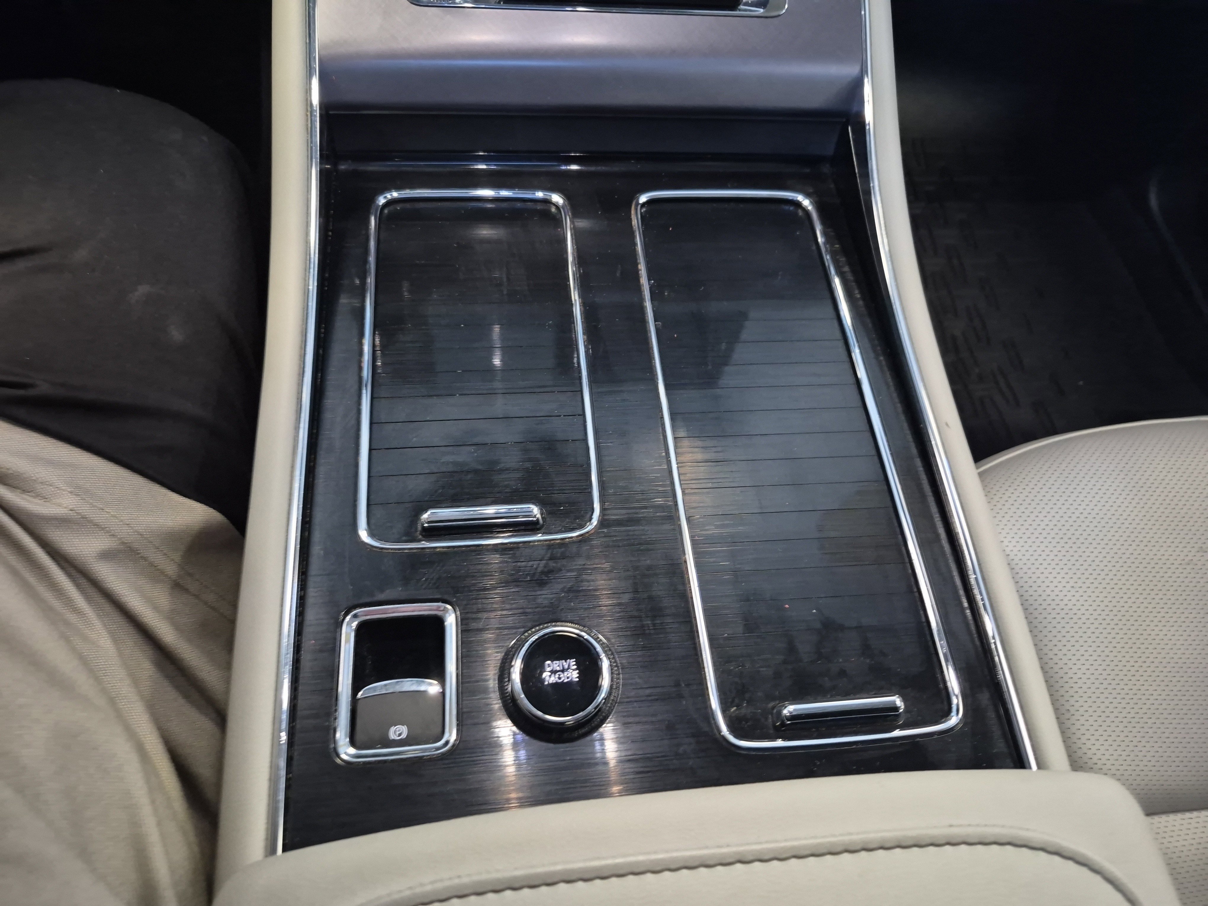 Used 2025 Lincoln Aviator AWD w/ Jet Appearance Package image 31