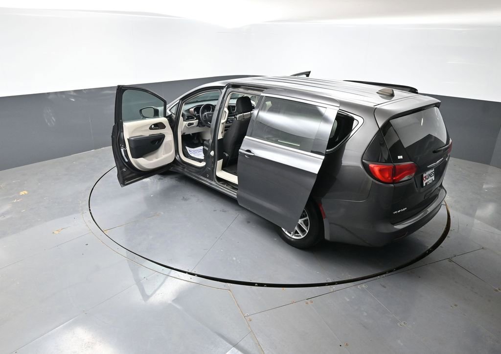 Used 2023 Chrysler Voyager LX FWD image 58