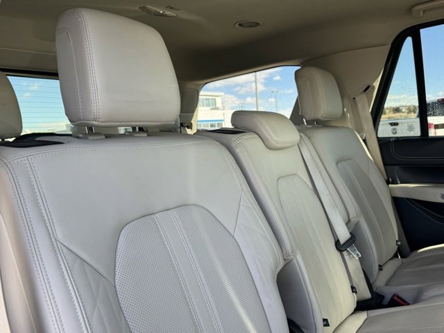 Used 2022 Ford Expedition Platinum image 22