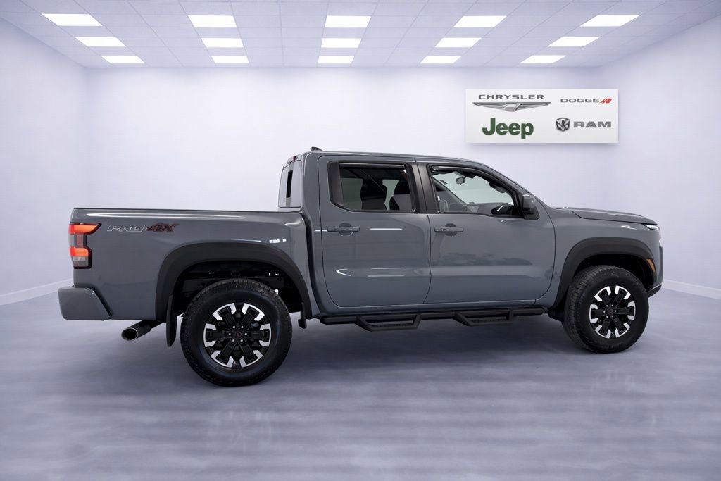 Used 2024 Nissan Frontier PRO-4X w/ Pro Convenience Package image 2