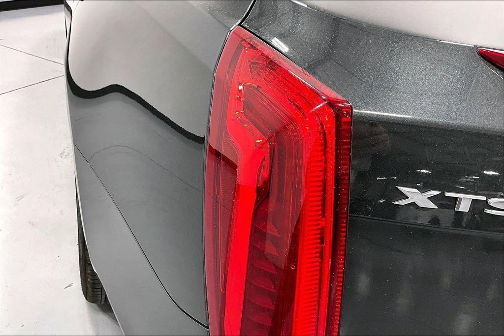 Used 2017 Cadillac XTS Luxury image 38